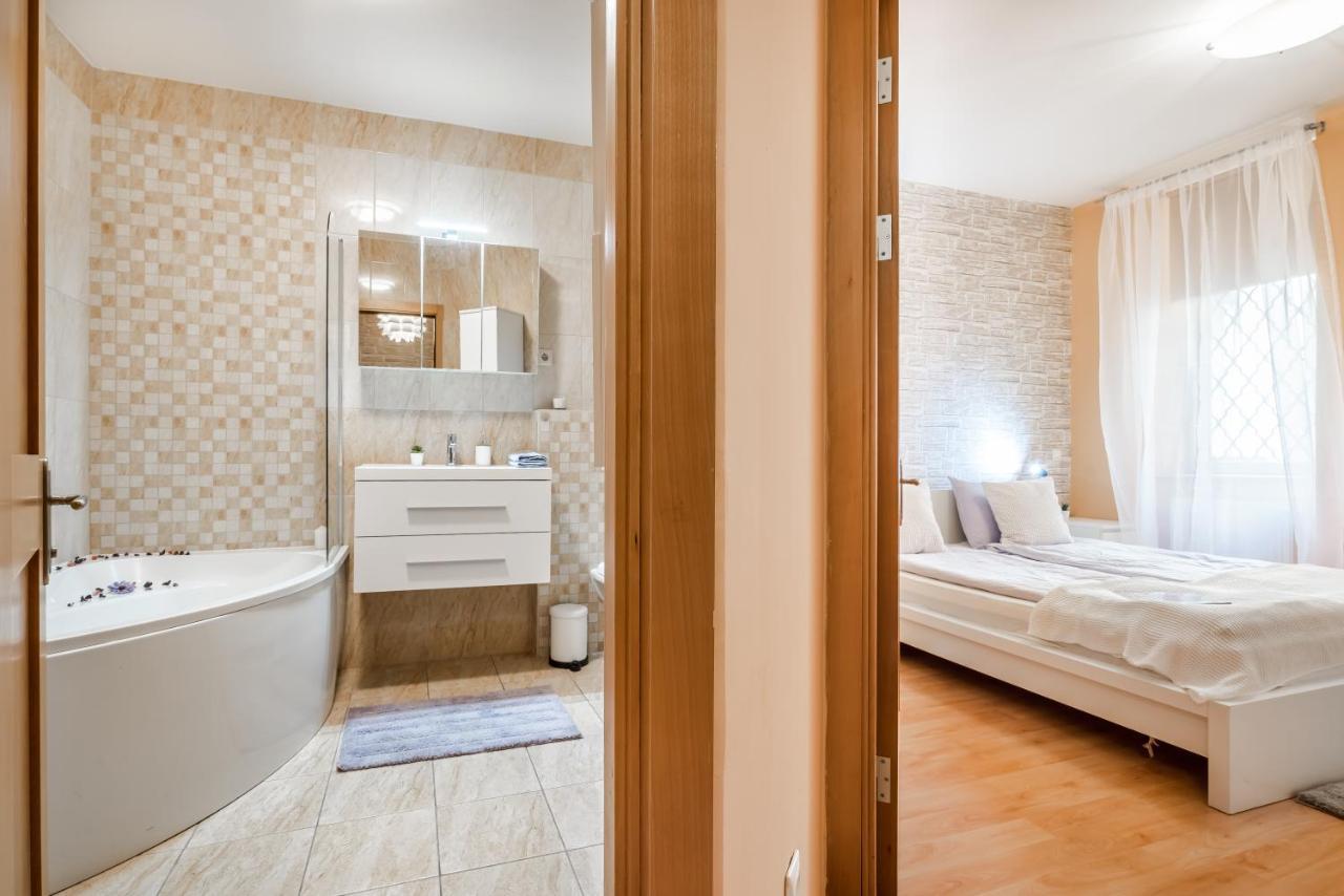 Central Premier Apartment Boedapest Buitenkant foto