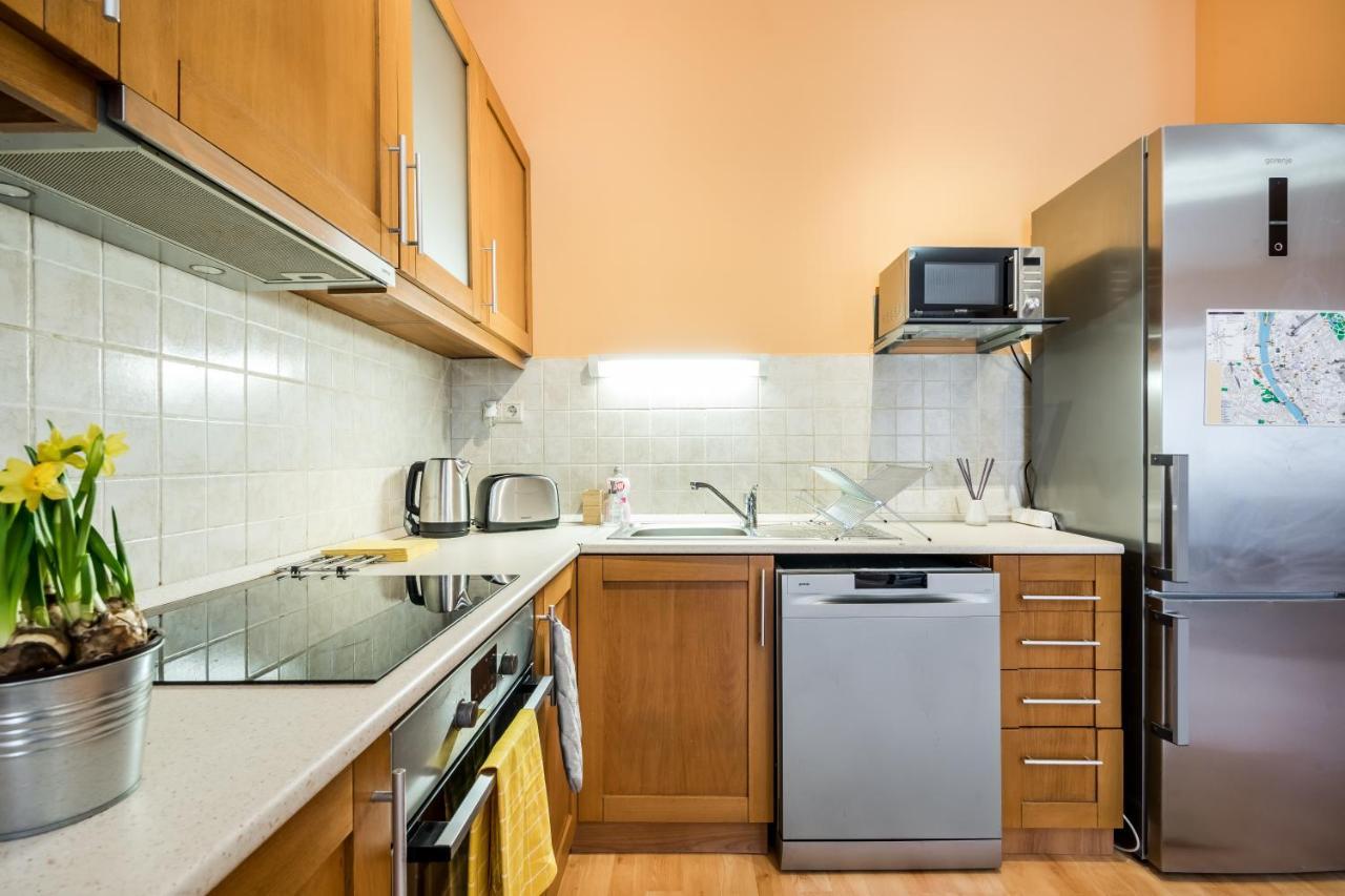Central Premier Apartment Boedapest Buitenkant foto